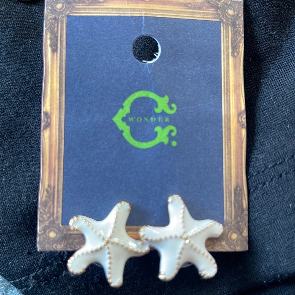 NWOT starfish earrings